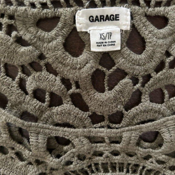 Women’s Garage Top and Loft (I think) skirt.  I loved the skirt just too small! - Picture 3 of 6